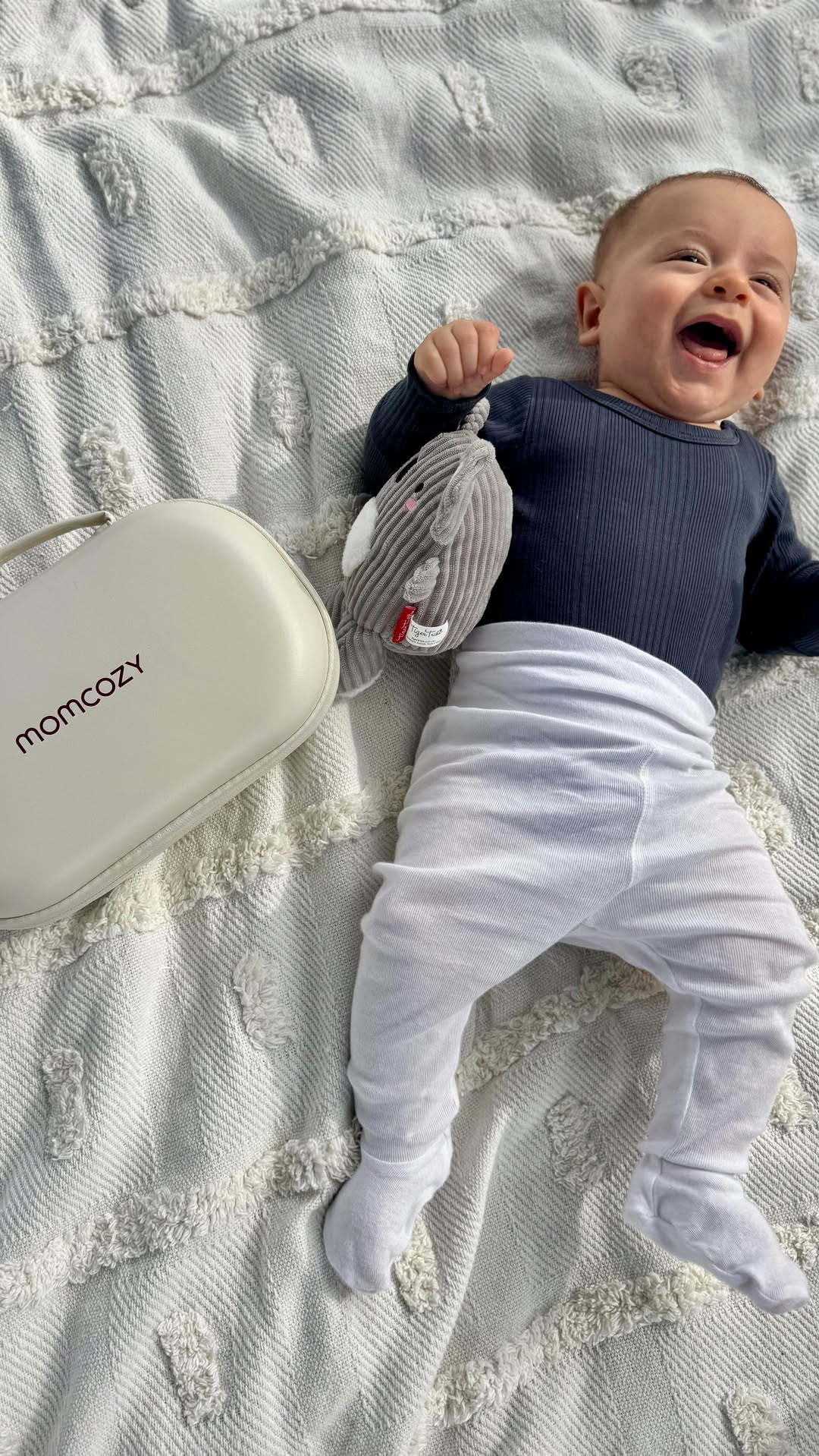 Momcozy